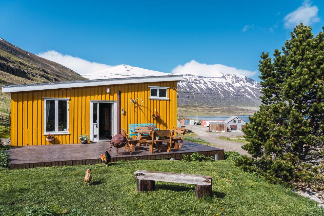 Hafaldan Hi Hostel - Harbour Building Seydisfjordur Exterior photo